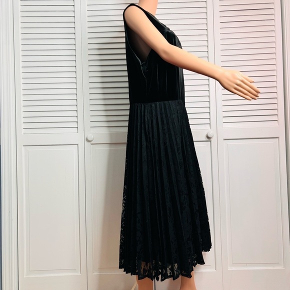 LANE BRYANT Velvet Pleated Black Lace Midi Dress Size 22 - Picture 4 of 11